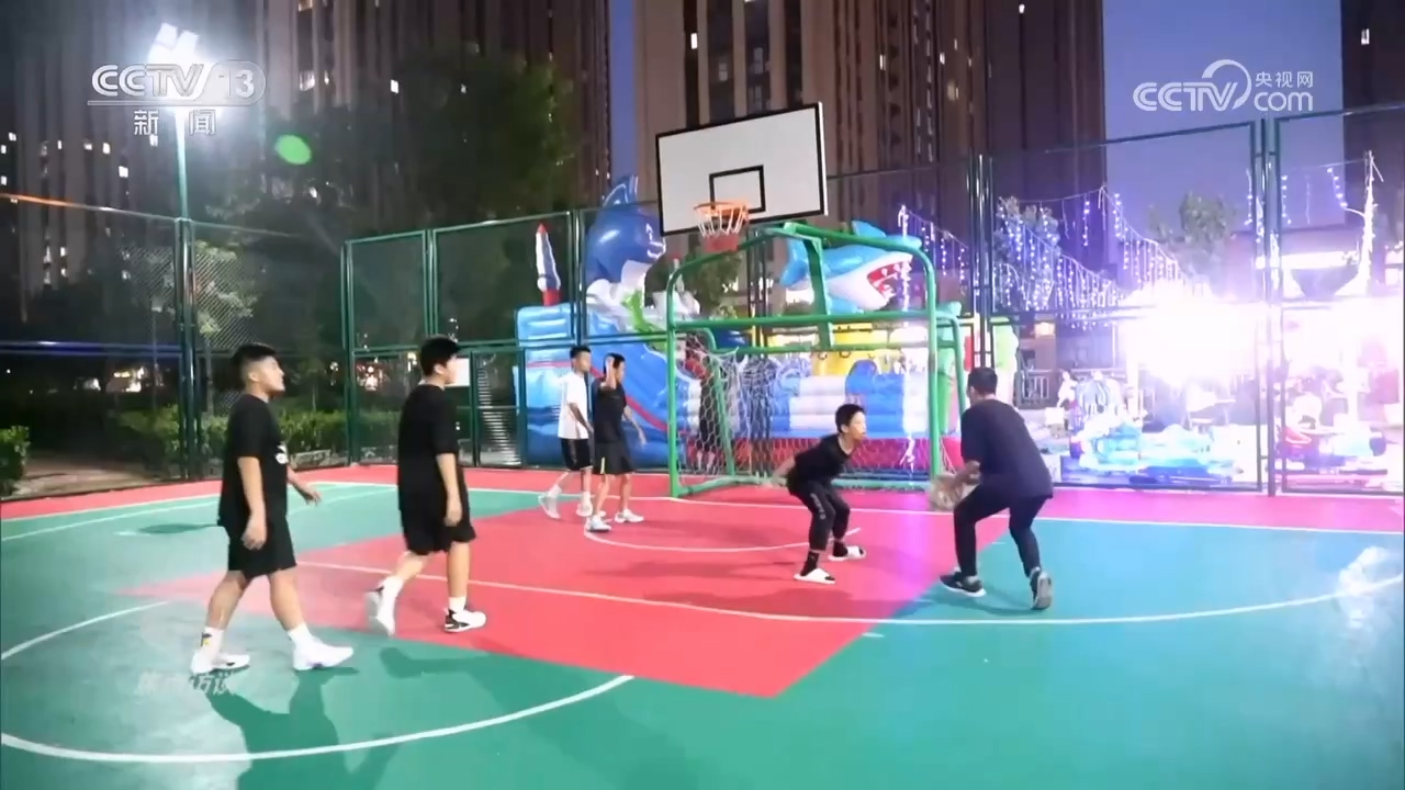 BSports官网核心访谈：暑期“热”经济 体育助燃“动”消耗(图11)